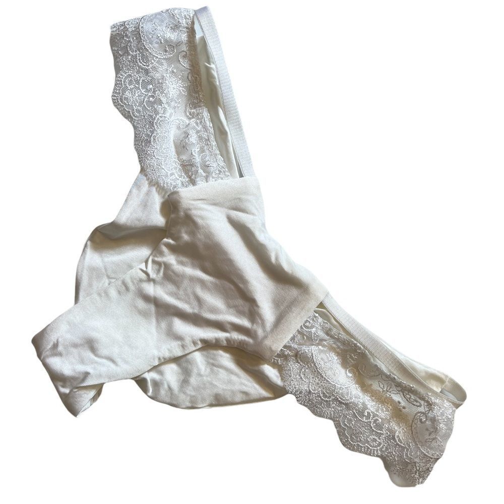 Beach Bunny White Lace Bikini Bottom